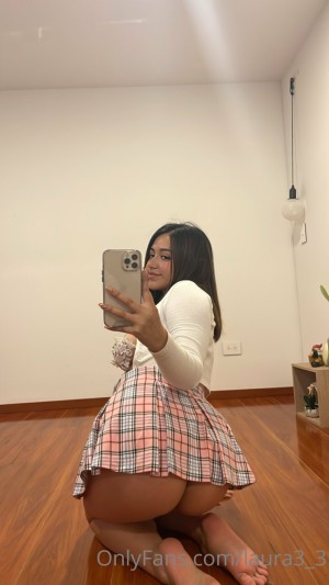 Soylaura33 Photo #24