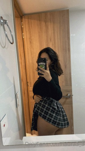 Soylaura33 Photo #25