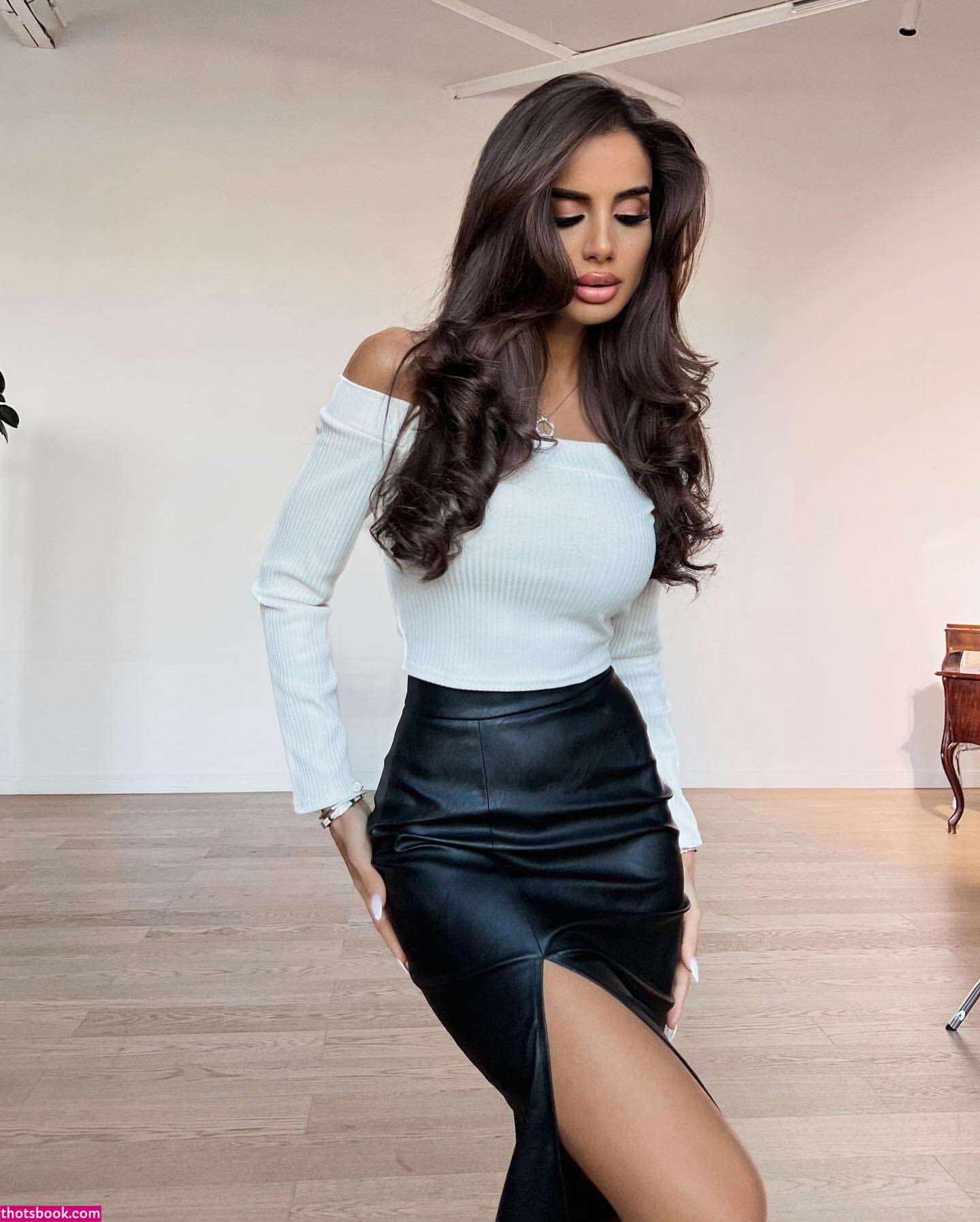 Anibas Aveaga Photo #7