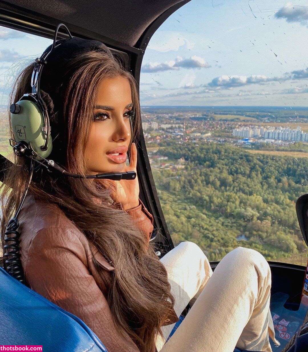 Anibas Aveaga Photo #22