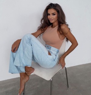 Anibas Aveaga Photo #33