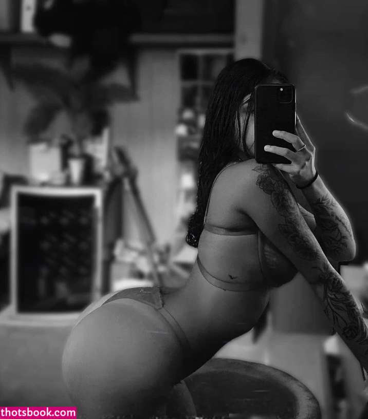 Brooke Barron Photo #8