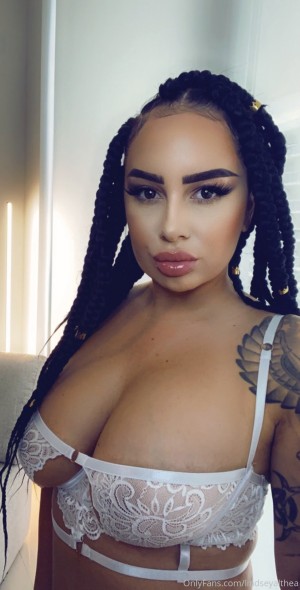 lindseyalthea Photo #10