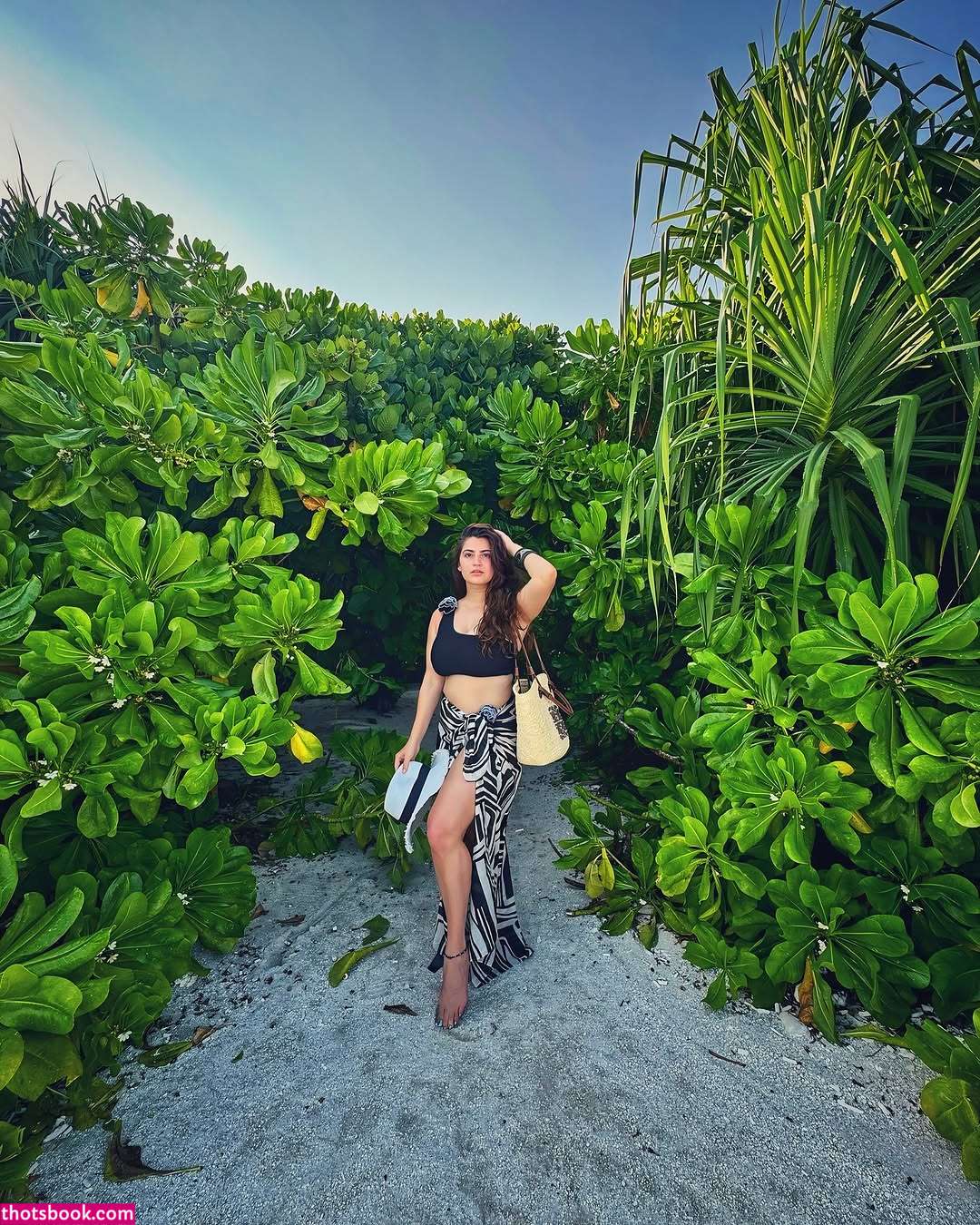 Shivaleeka Oberoi Photo #6