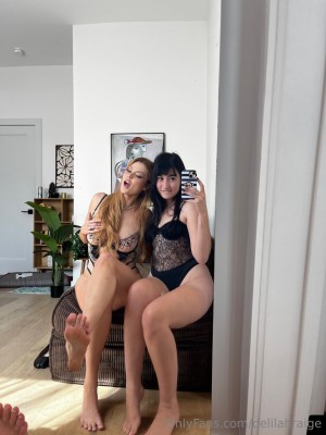 Elly Clutch Photo #673