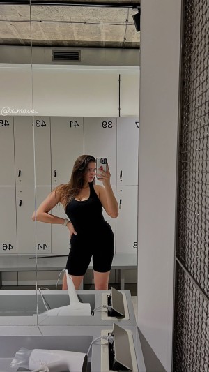 Julia Psuik Photo #20