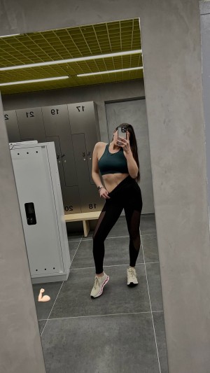 Julia Psuik Photo #27