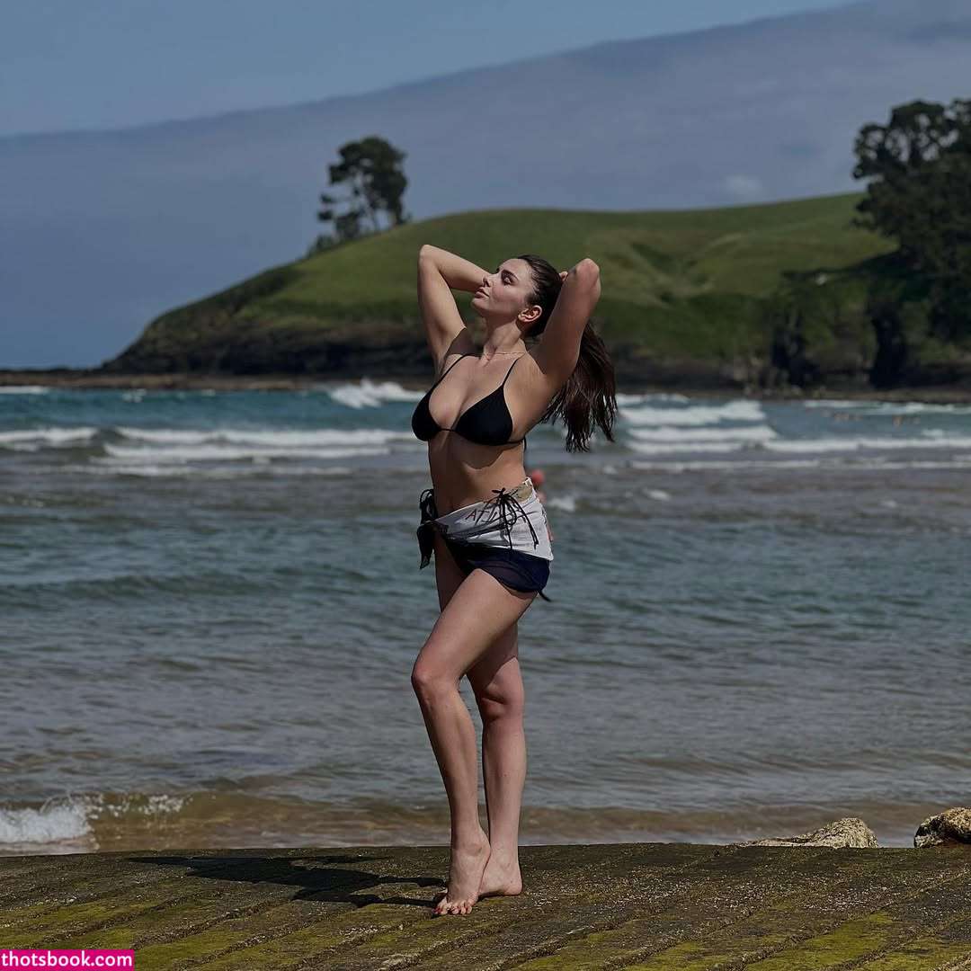 Julia Psuik Photo #33