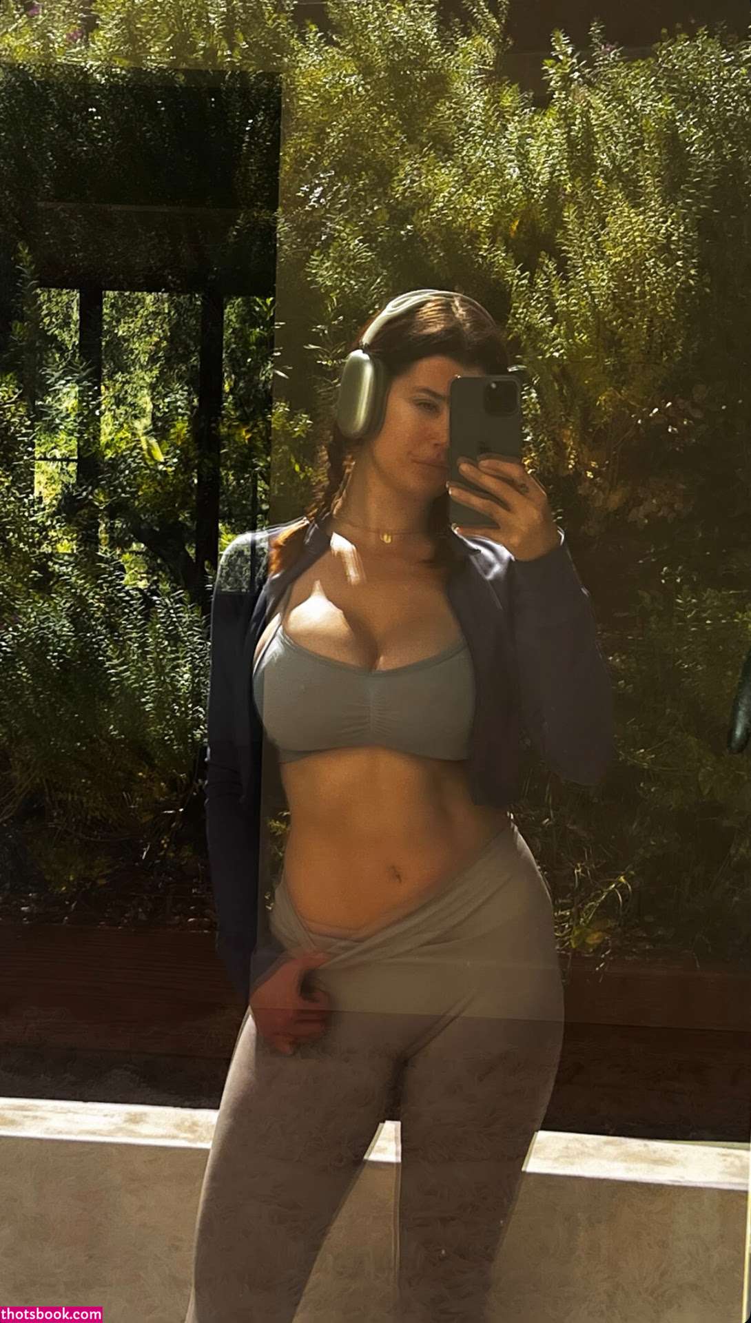 Sarah Mcdaniel Photo #85