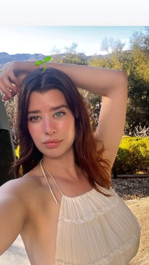 Sarah Mcdaniel Photo #86