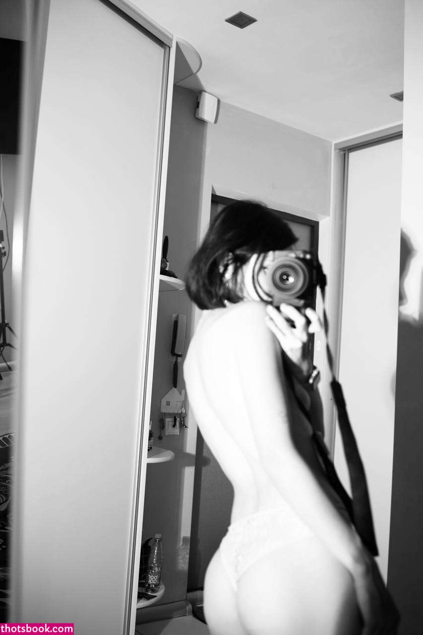 Loonassoftfeet Photo #378