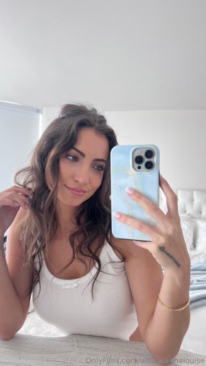 Anna Louise Photo #1113