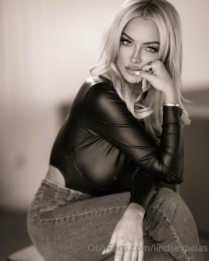 Lindsey Pelas Photo #1348