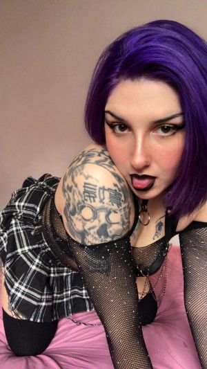 Darkdeepviolet Photo #4