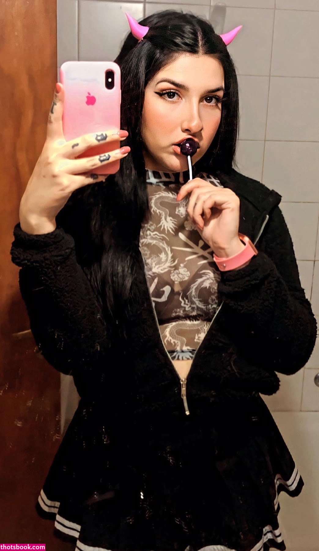 Darkdeepviolet Photo #48