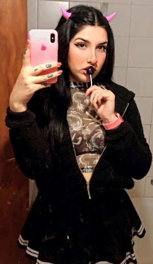 Darkdeepviolet Photo #48