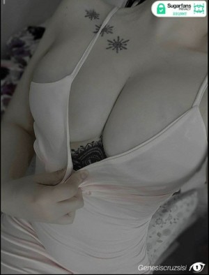 Genesiscruzsisi Photo #18