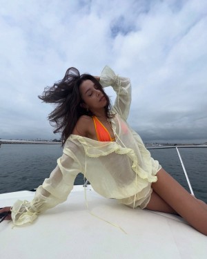 Izzybizzyspider Photo #5