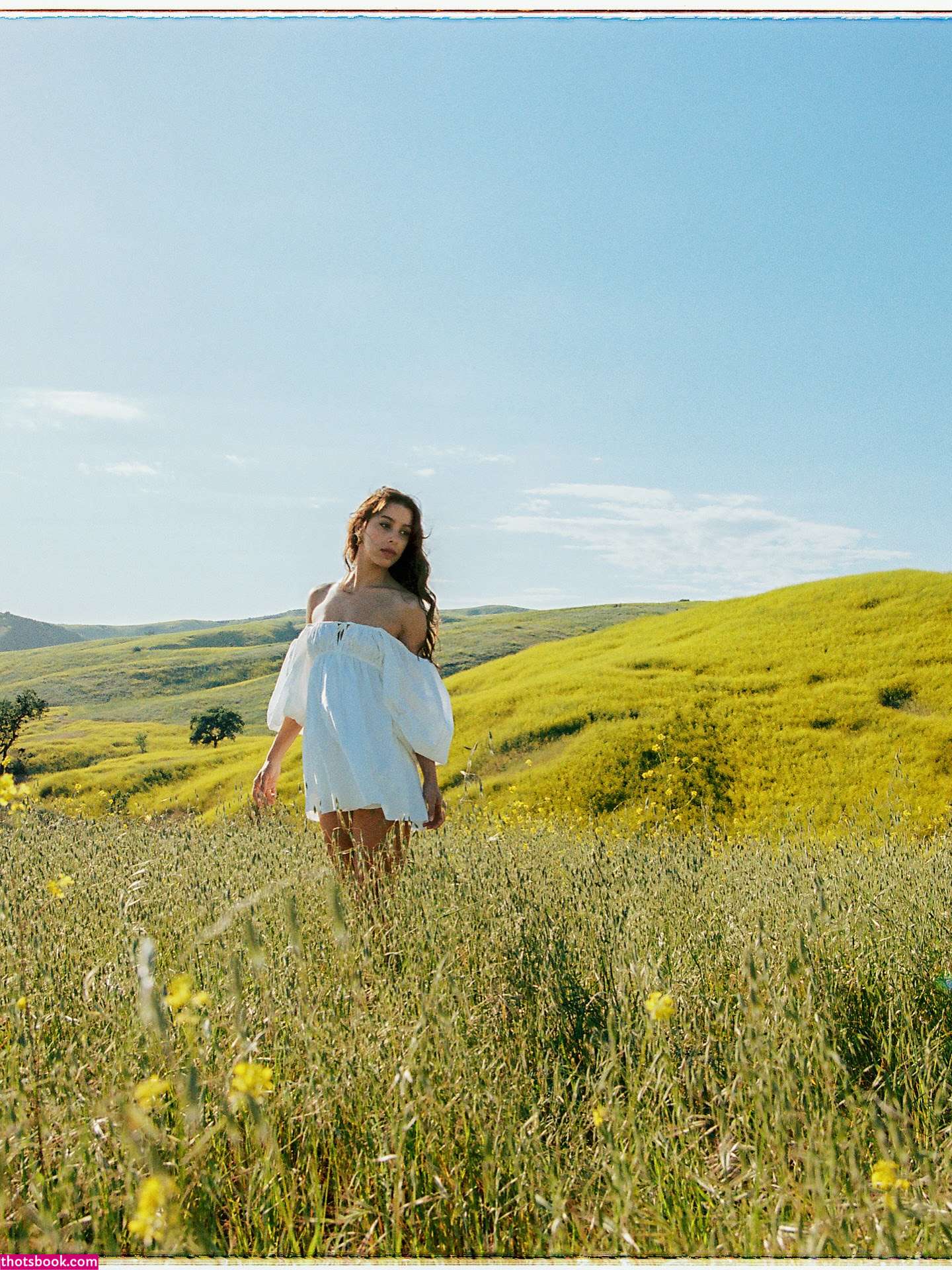 Izzybizzyspider Photo #8