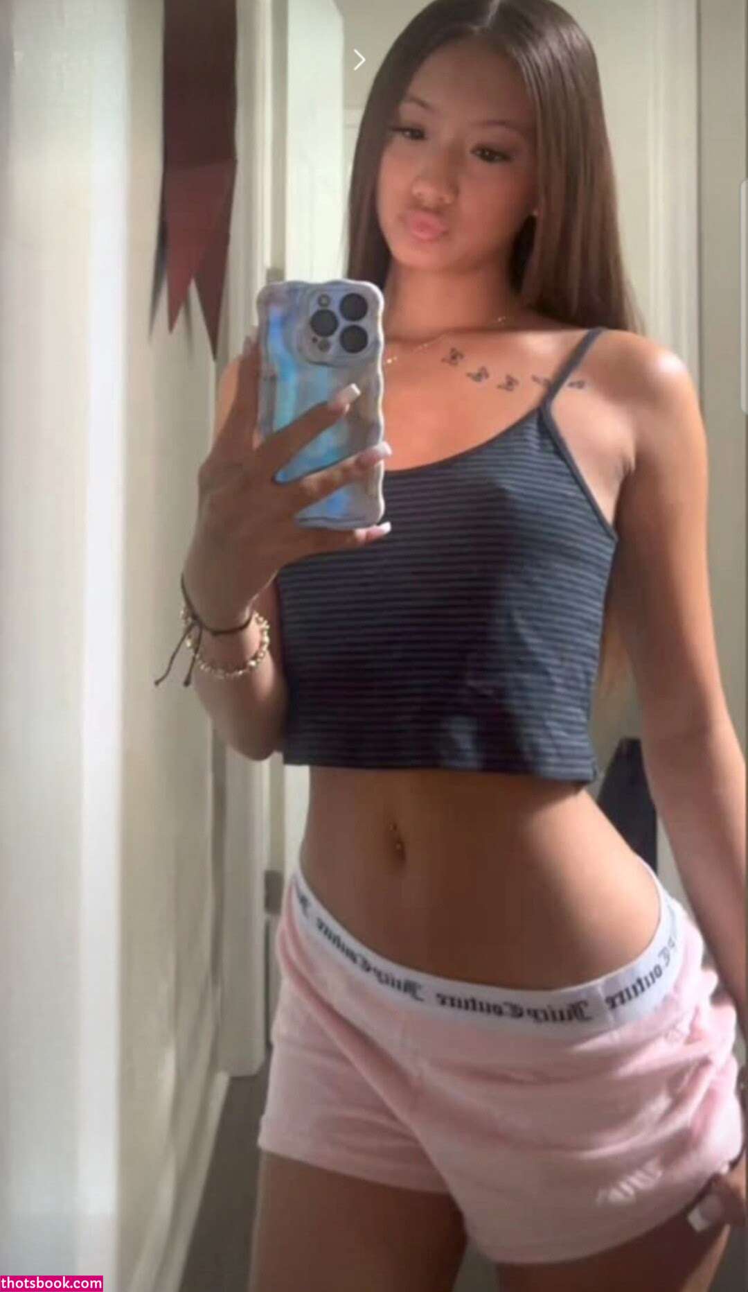 Alessandra Liu Photo #122