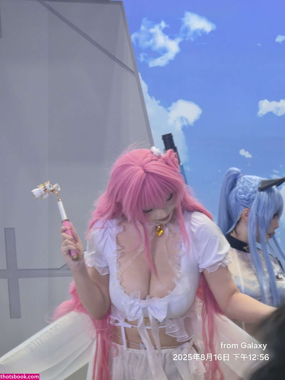 Takomayuyi Photo #179