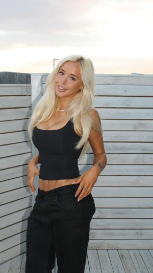 Brynhildurgunnlaugs Photo #2