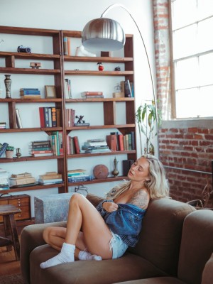 Leslie Golden Photo #56