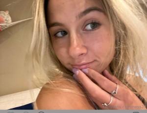 Vanessa Decesare Photo #12