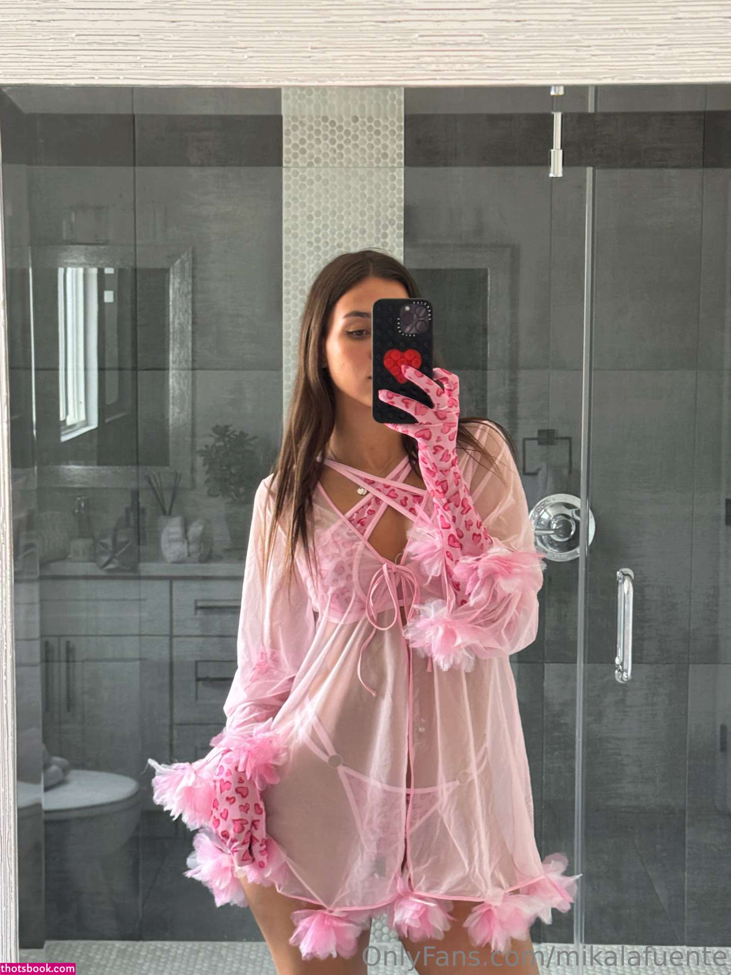 Mikaela Lafuente Photo #1811