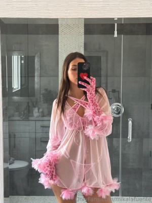 Mikaela Lafuente Photo #1811