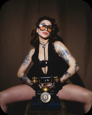 Horngryland Sha Photo #17