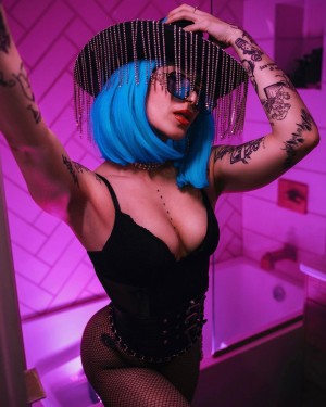 Horngryland Sha Photo #31