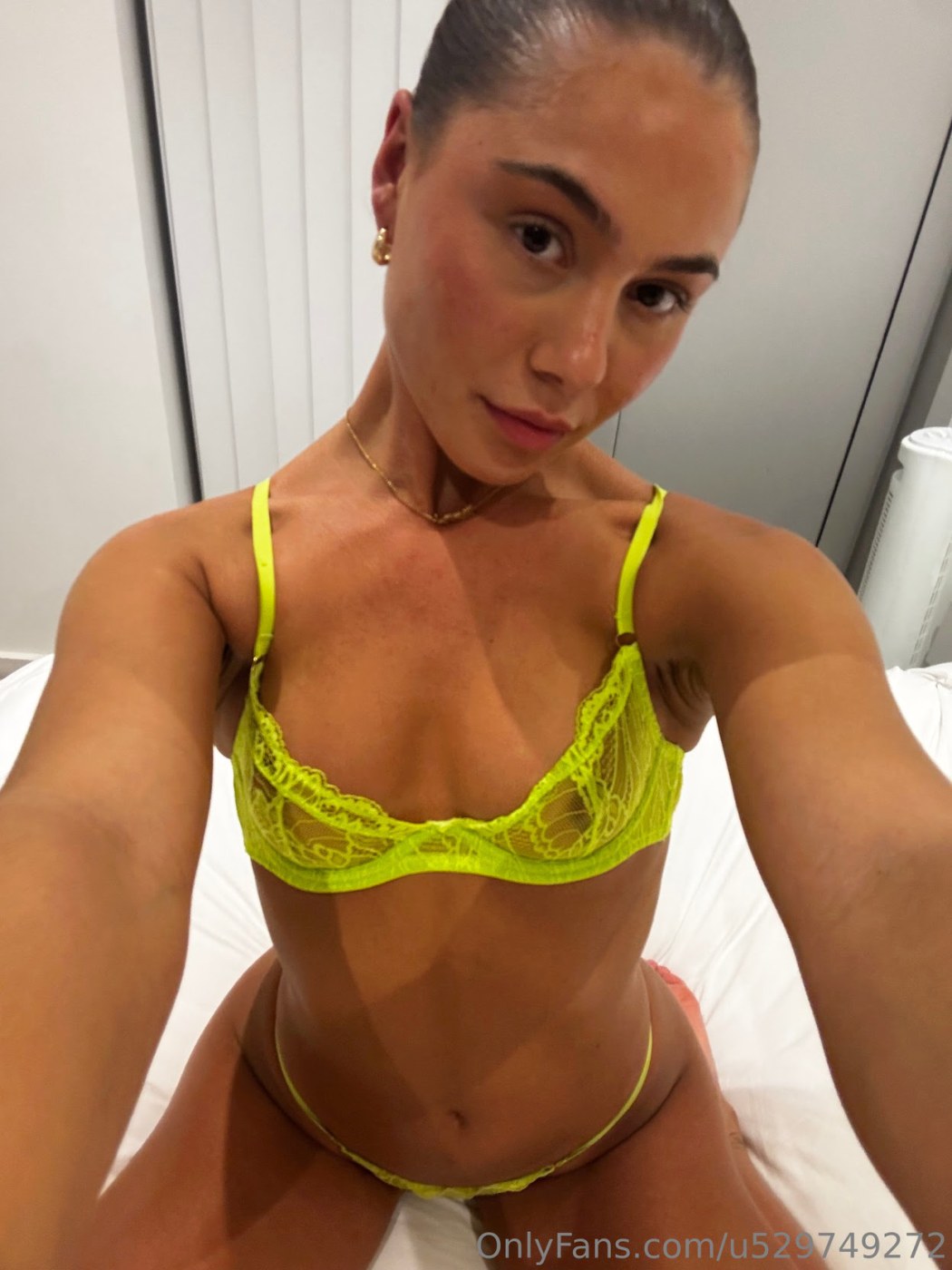 Olivia Bailey Photo #5