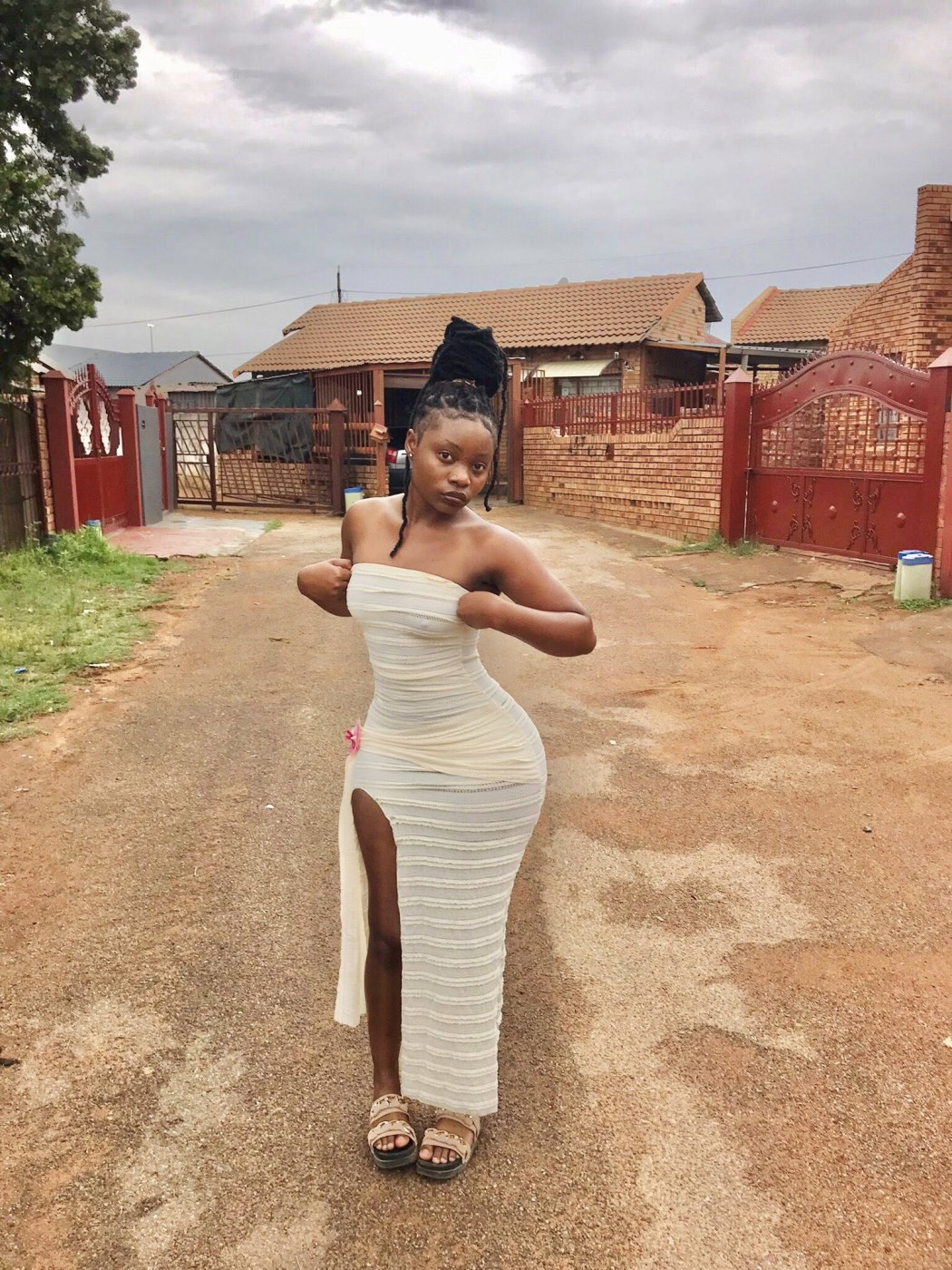 Vunene Taiwo Mabunda Photo #22
