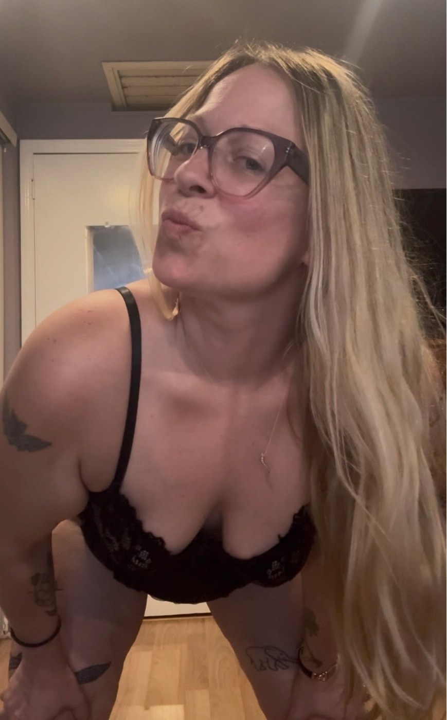 curvyswitch321 Photo #2