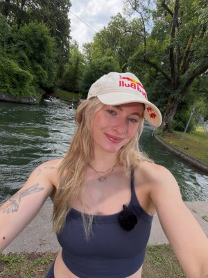 Evy Leibfarth Photo #8