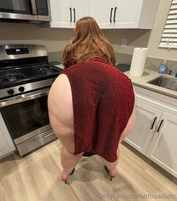 Mia Dior Photo #3