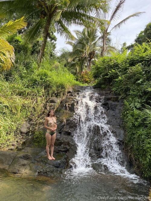 Nicolle Love Photo #44