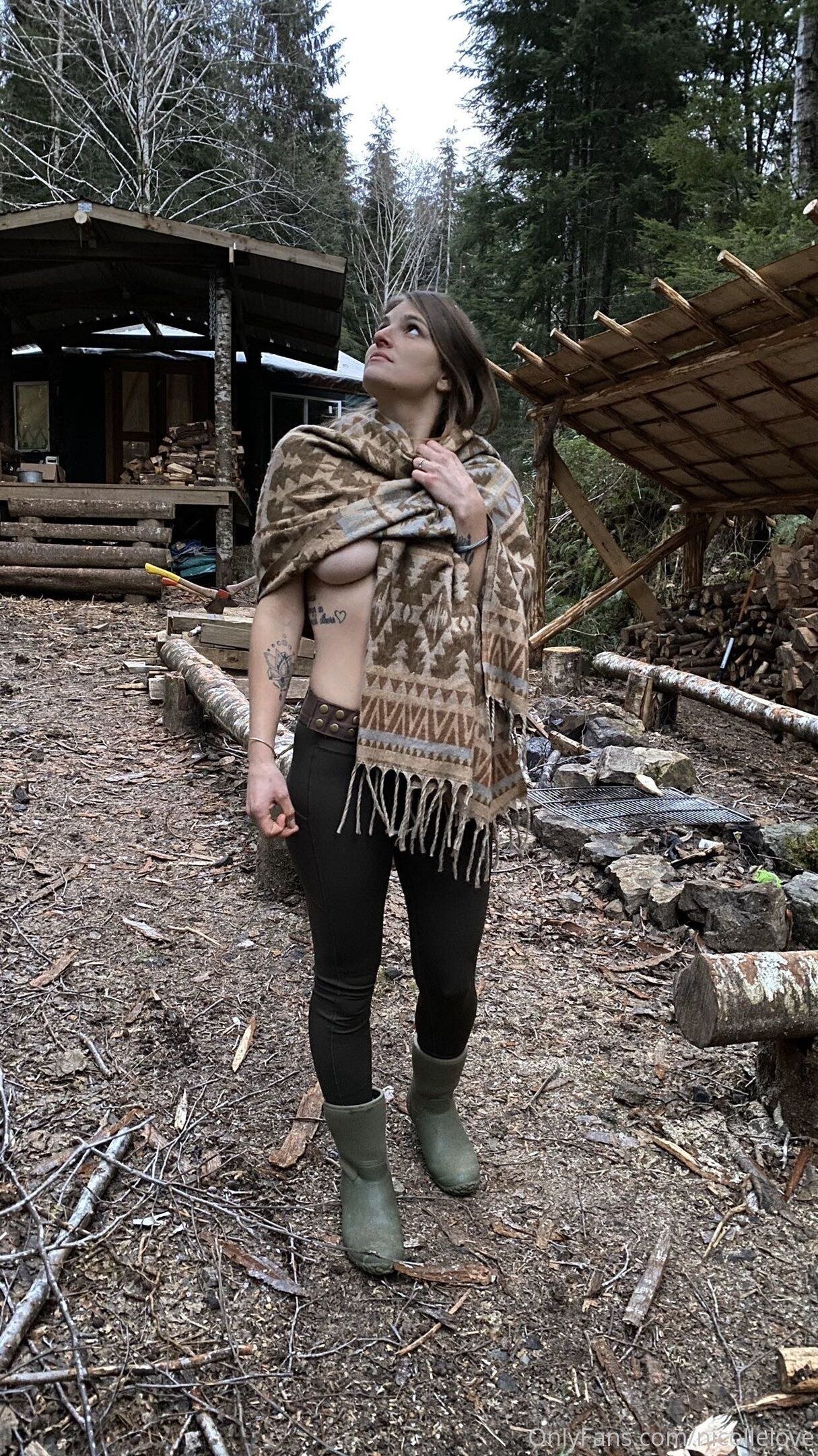 Nicolle Love Photo #273