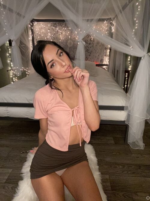 Karly Mergenthaler Photo #204