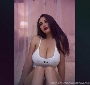 Louisa Khovanski Photo #34