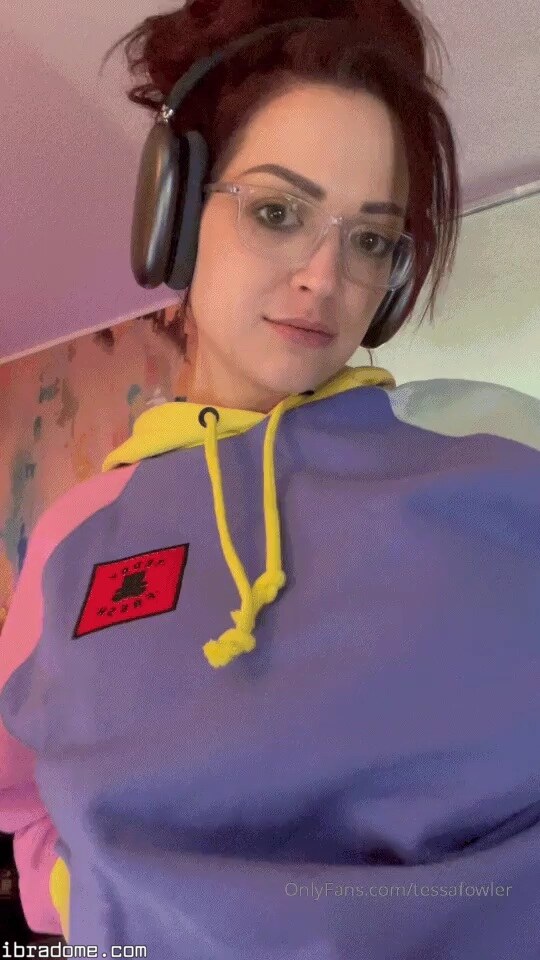 Tessa Fowler Photo #192