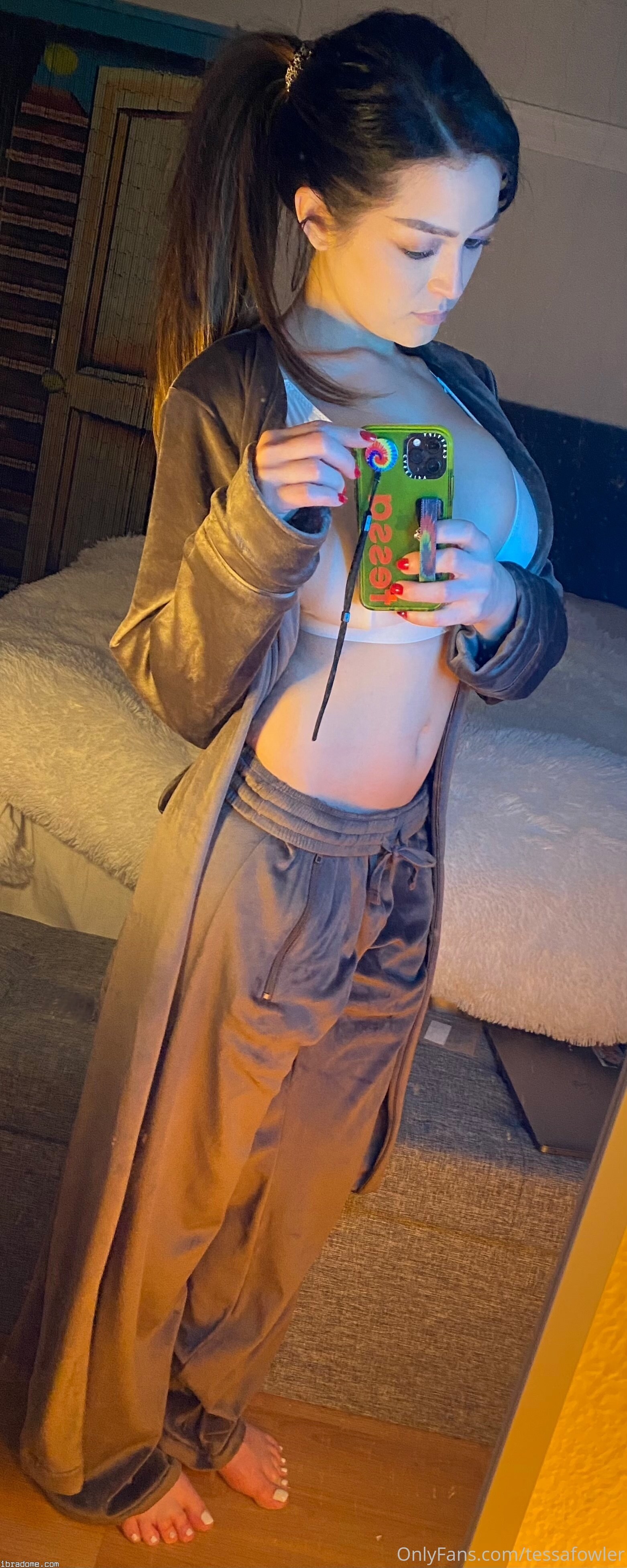 Tessa Fowler Photo #236