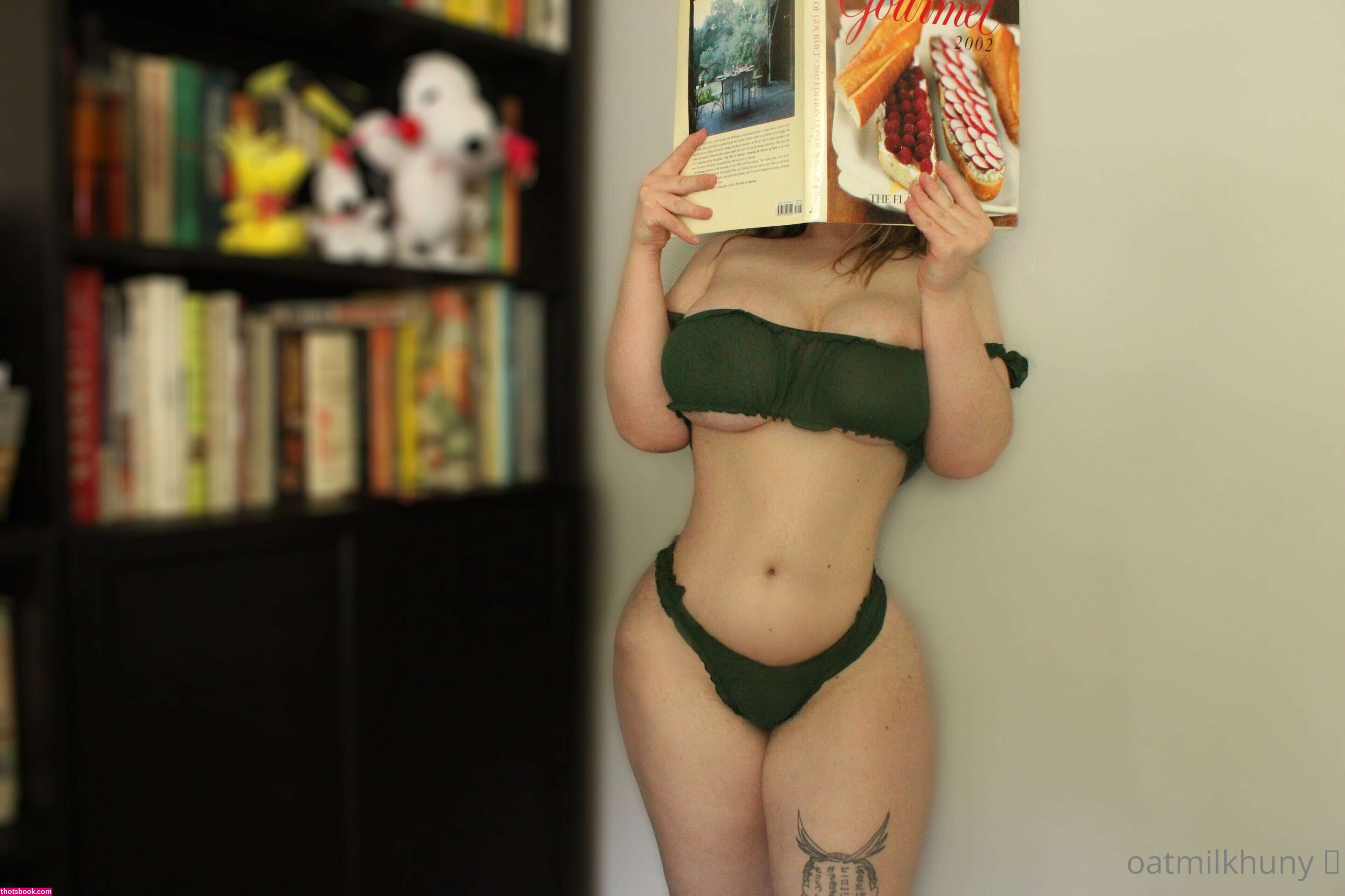 Oatmilkhunny Photo #123