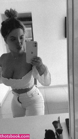 Lorena Almeida Video #32