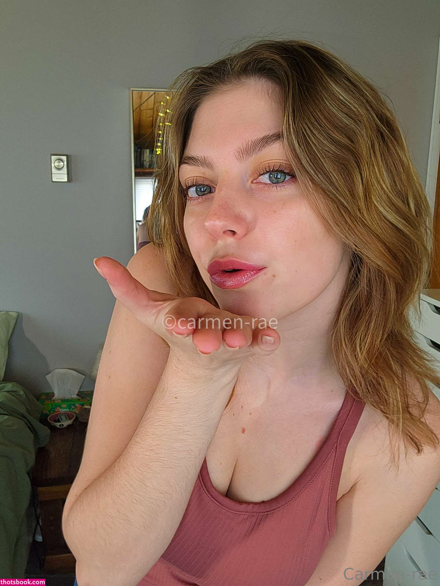 Makoshake Photo #842