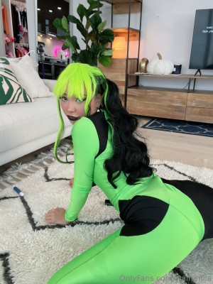 Izzybunnies Photo #396