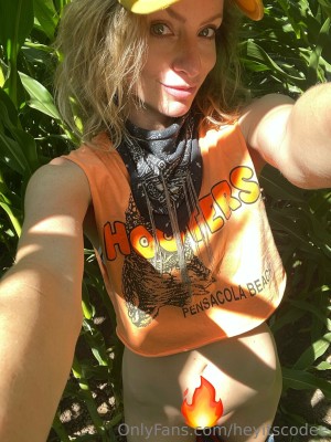 Heyitscodee Photo #116