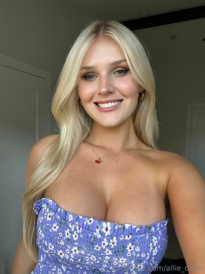 Allie Dunn Photo #176