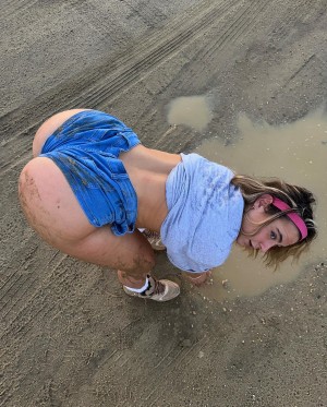 Danielle Cooper Photo #73